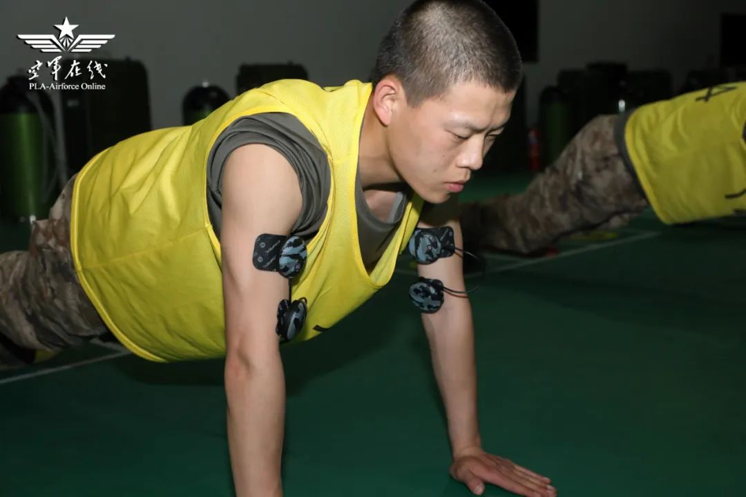 军8.jpg